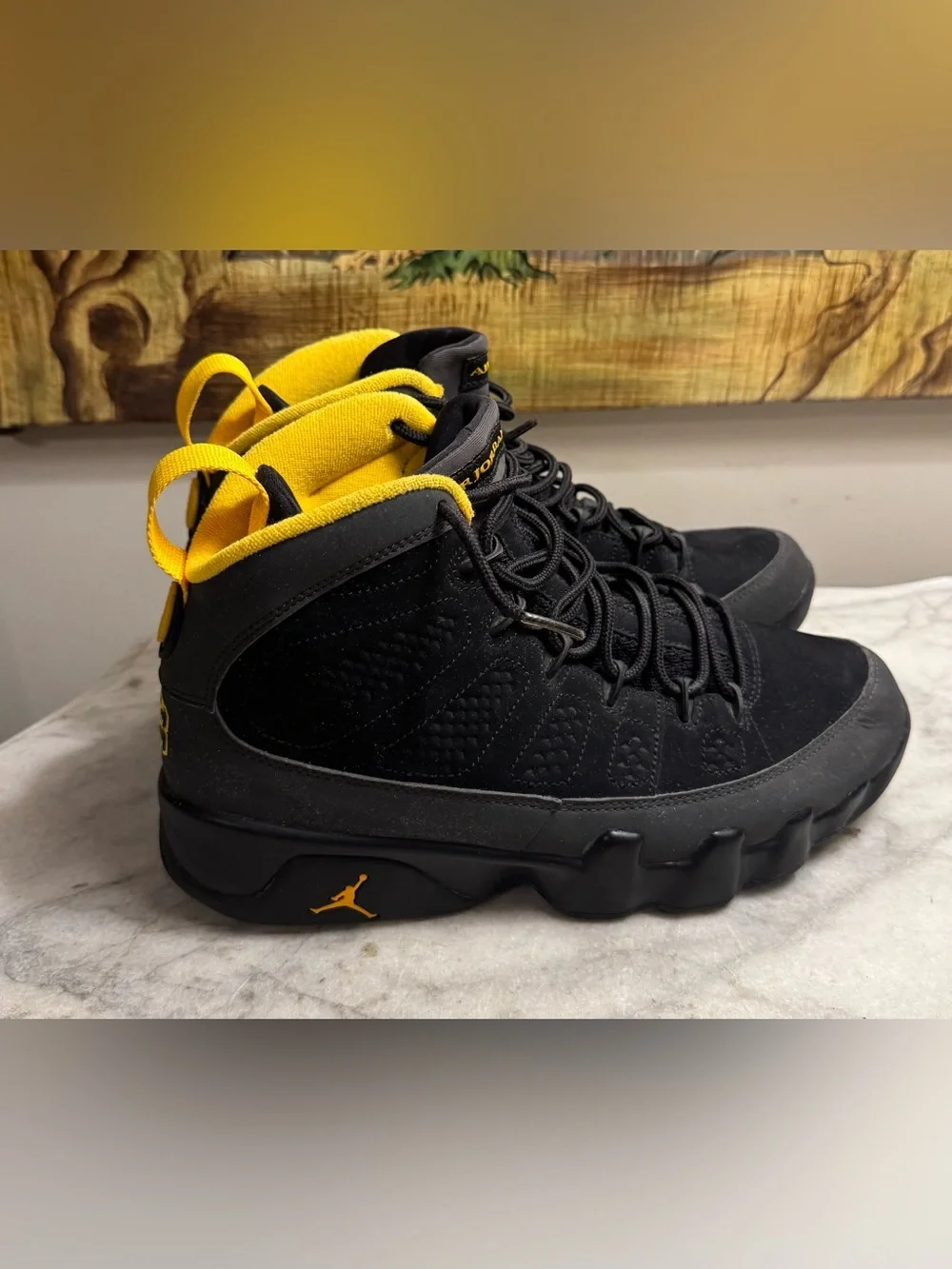 Nike Air Jordan, Men’s, 9 Retro University Gold & Charcoal, Size 7.5
